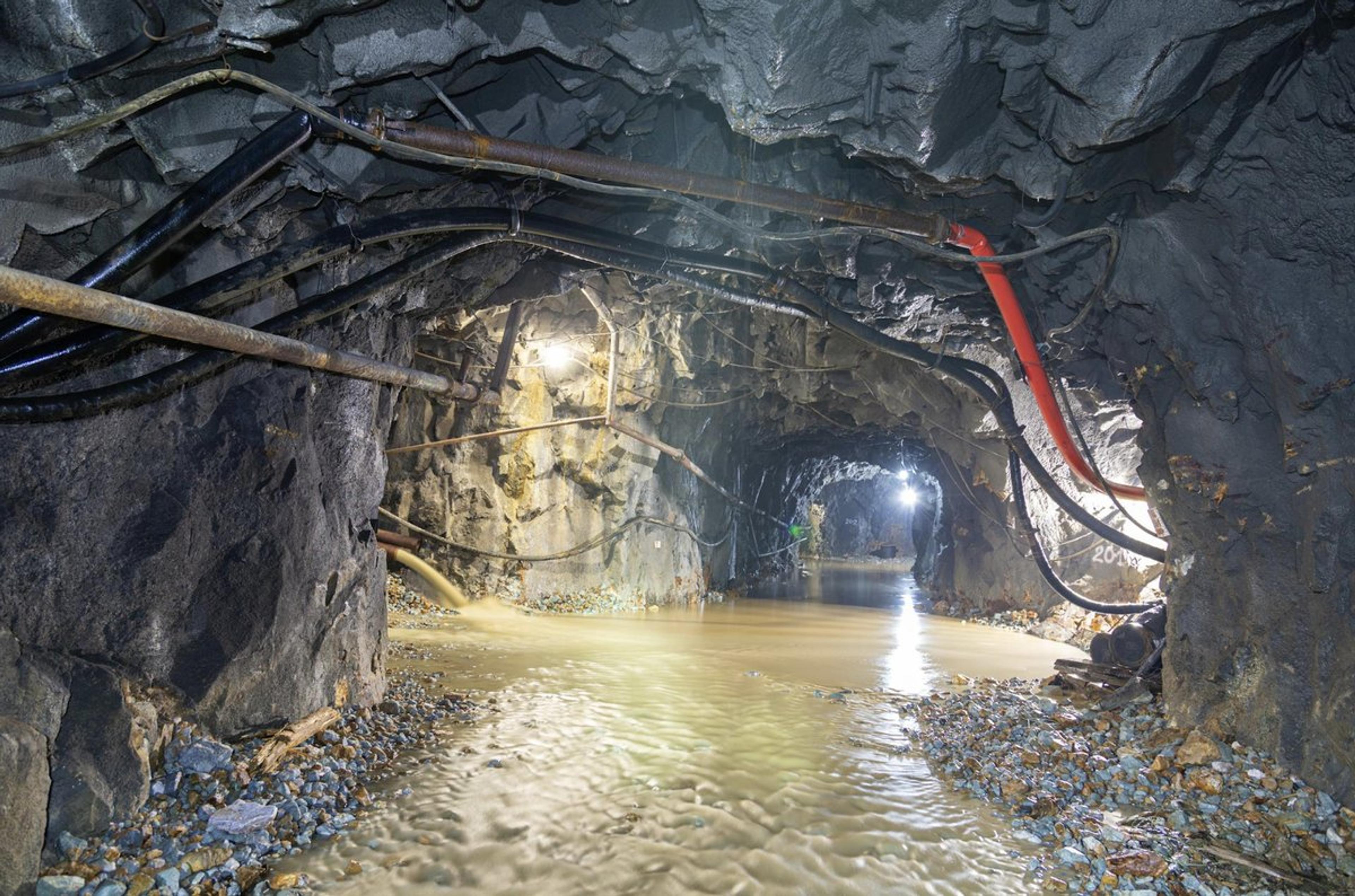 Tunnels Construction